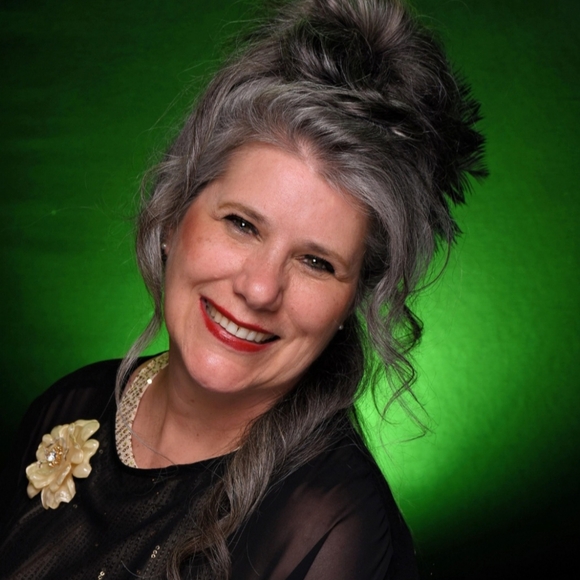 Meet your Posher, Brenda - Picture 2 of 2